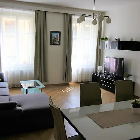 Agnes Palladium * Praha