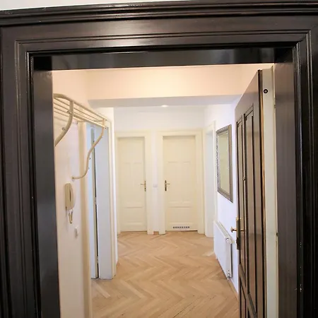 Agnes Palladium * Praga